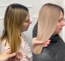 На фото Окрашивание в технике Аиртач , благодаря которому:
• Избавитесь от желтизны
• В течении полугода вам не нужно будет делать коррекцию , потому что Аиртач плавно отрастает, без чёткой границы.
• Качество волос сохранится
• Камуфлирует седину
Хочешь также ? Напиши мне сейчас ?