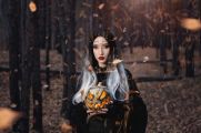 Тематические фотосессии на хэллоуин. Художественный женский портрет на выезде.