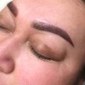 Брови сразу после процедуры 