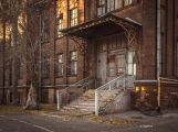Входная группа Преображенской больницы