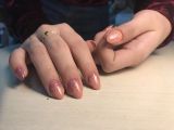 Выполнен маникюр , наращивание ногтей с покрытием гель лака. Цена: 800р