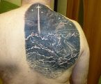Насмотревшись Айвазовского и Доре.
Эскиз этого проекта с начала лета ждал своего часа. Сергей в своё время очень подробно описал свои ожидания по сюжету тату и настоял на этом стиле. И вот, наконец-то план реализован.