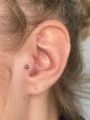 Пирсинг трагус (козелок) 1000р. Украшение в подарок